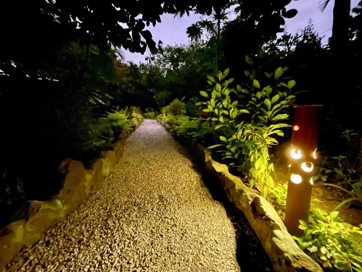 Itchimbia Garden Ayampe Montana Y Mar Villa Exterior photo