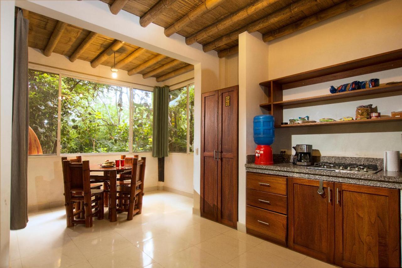 Itchimbia Garden Ayampe Montana Y Mar Villa Exterior photo